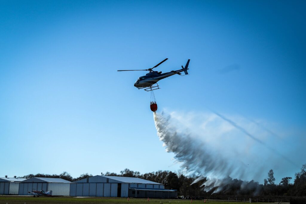 Con nuevas aeronaves, la Provincia capacita a pilotos para el combate de incendios forestales