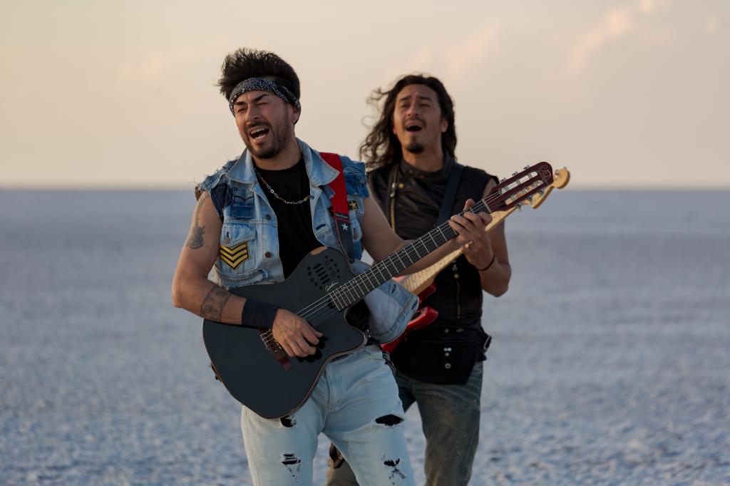 Los chicos de Don Argañaraz brillaron en la Peña de Efecto 103 presentando su música en Radio Alta Gracia.