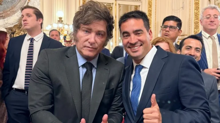 En medio de la polémica por Adorni, Milei designó a Adrián Ravier como nuevo vocero presidencial