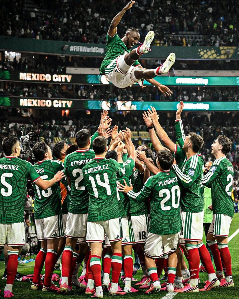 México impuso su localía, eliminó a Ecuador y provocó la salida de Beccacece.