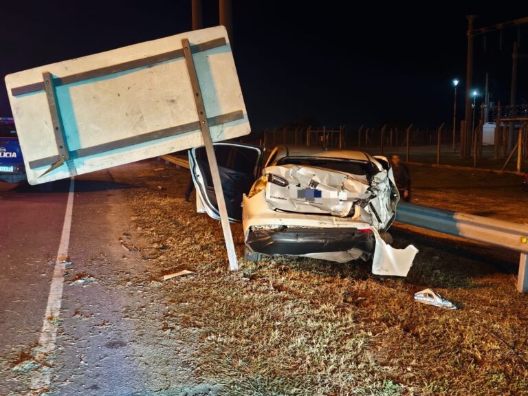 Un joven resultó herido tras un choque entre un auto y un camión en la Ruta 36