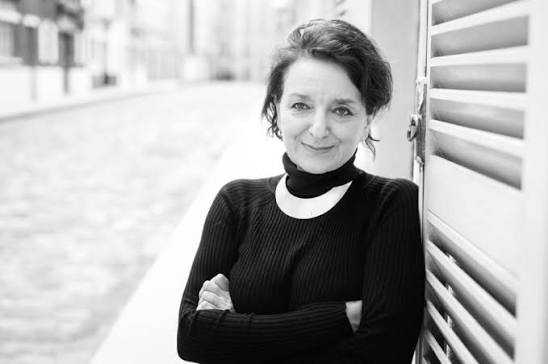 Eva Illouz, socióloga francesa: “Hoy las relaciones sentimentales están reguladas por las lógicas del mercado: el otro se convierte en un producto de consumo más”