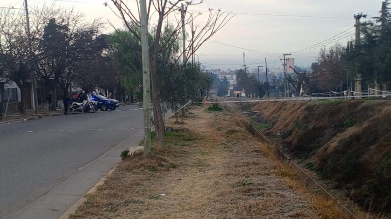 Conmosión en La Falda: dos personas murieron atropelladas por el Tren de las Sierras