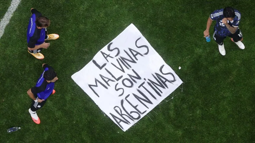 ¿Puede haber sanciones para Argentina por la bandera de Malvinas? Qué dice el reglamento de la FIFA