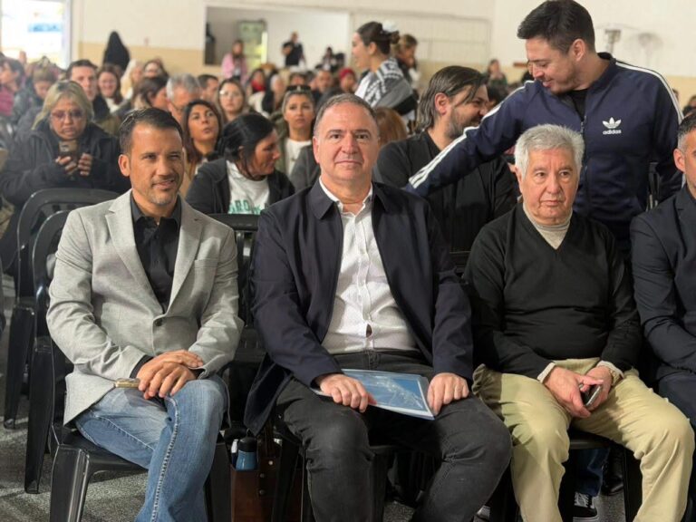 Casi 500 docentes debatieron sobre la escuela del futuro en Potrero de Garay