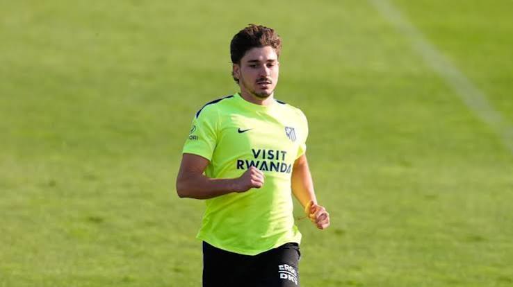 El mensaje de Julián Álvarez al vestuario del Atlético de Madrid y la decisión de Diego Simeone en medio de los rumores de un traspaso a Barcelona