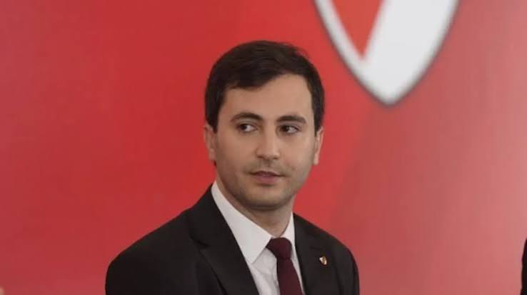 El presidente de River respaldó a Coudet y dijo que fue un error la forma en que apartaron a figuras del plantel