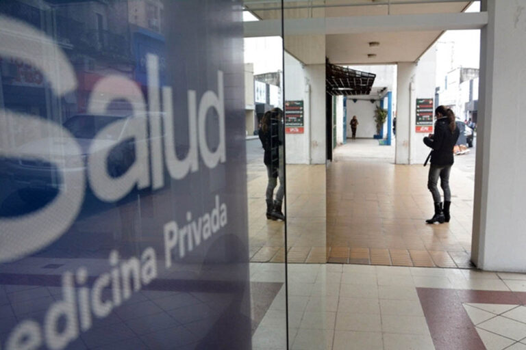 Las cuotas de las prepagas subirán nuevamente en septiembre