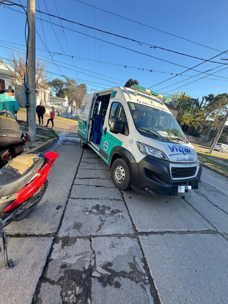 Accidente en la vía pública: dos mujeres heridas