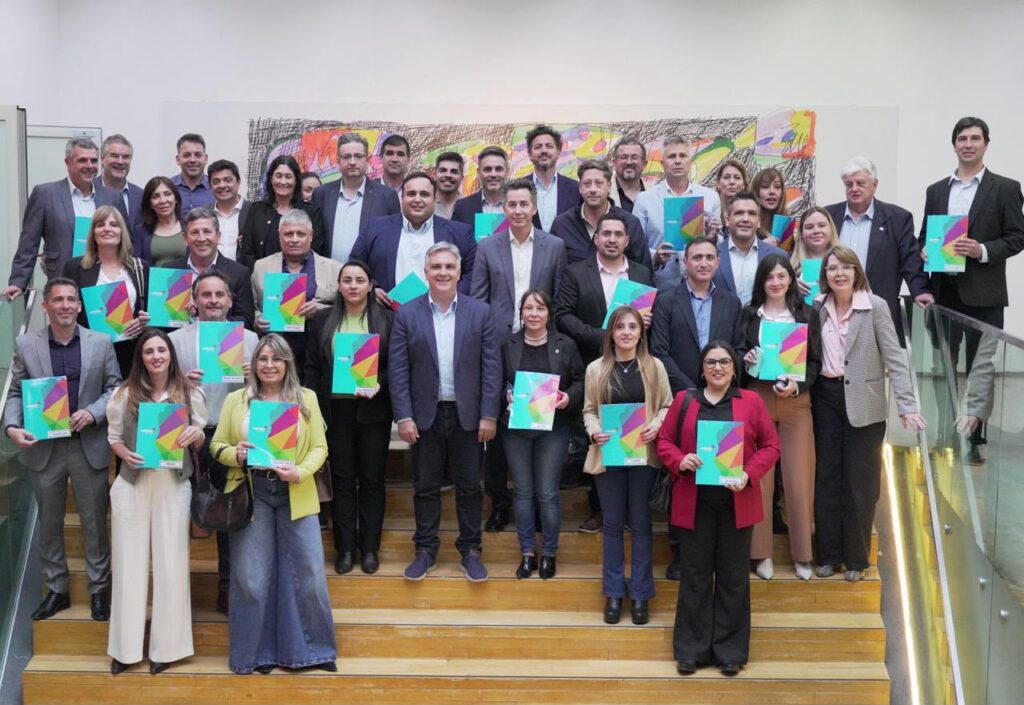 Nuevos radios urbanos: el Ejecutivo provincial presentó proyectos para 22 localidades