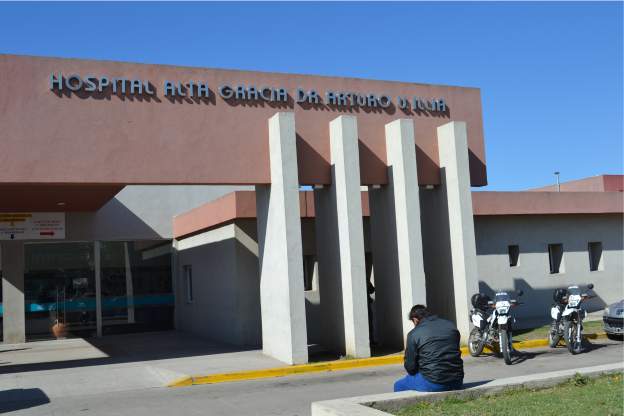 Denuncia por un presunto abuso en el Hospital Arturo Illia: investigan a un efectivo policial