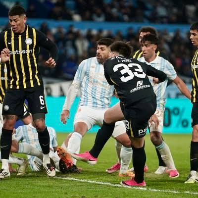 ATLÉTICO TUCUMÁN VENCIÓ A RACING SOBRE LA HORA