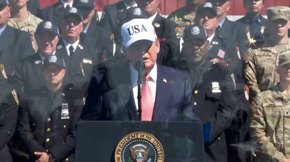 Donald Trump rinde tributo en el Pentágono a las víctimas de los ataques terroristas ejecutados por Al Qaeda