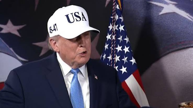 Donald Trump descartó poner límites al desarrollo de la inteligencia artificial: “No podemos detenerla”