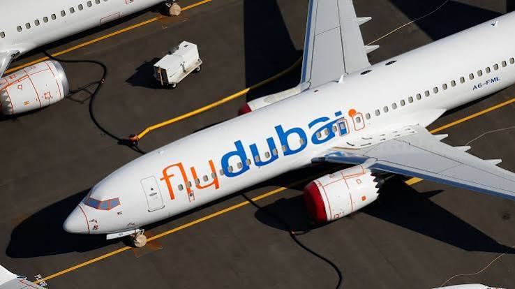 Un avión con destino a Israel aterrizó de emergencia en Arabia Saudita tras el ataque de un piloto al otro