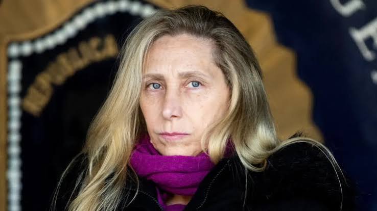 Karina se quedó en Argentina, reunió el gabinete y habló con la prensa por primera vez