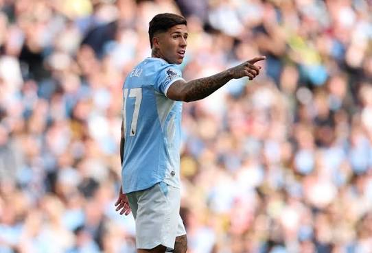 Escándalo en la Premier League: confirmaron que el VAR falló en la jugada de Enzo Fernández que le dio el triunfo al Manchester City en el clásico