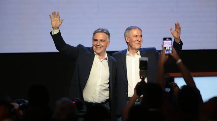 Llaryora se reunió con Schiaretti para bajar la tensión interna