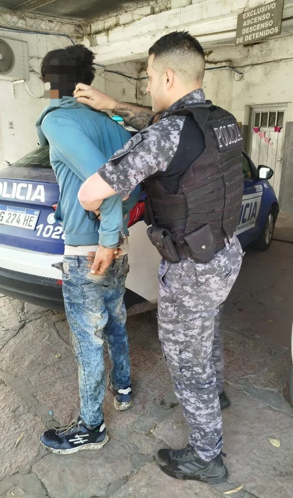 Un hombre fue detenido y se recuperaron elementos sustraídos de una propiedad