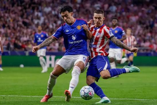 Escándalo en Manchester United por las explosivas declaraciones de Lisandro Martínez: la respuesta del entrenador y la feroz crítica de tres leyendas