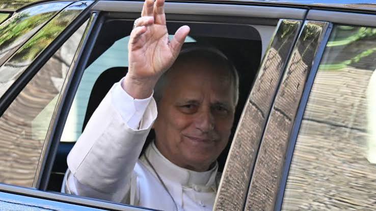 La nueva radiografía de tórax del papa León XIV muestra “una buena recuperación del pulmón” tras la cirugía